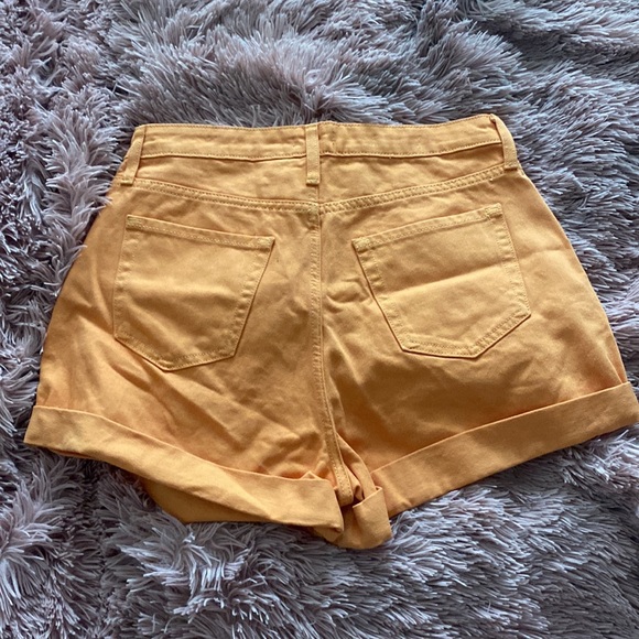 CUTE Highest Rise Mom Shorts! - Picture 2 of 4